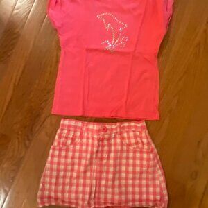 Crazy 8 2 pc set - pink tee with dolphin and plaid skort - Size M (7-8)